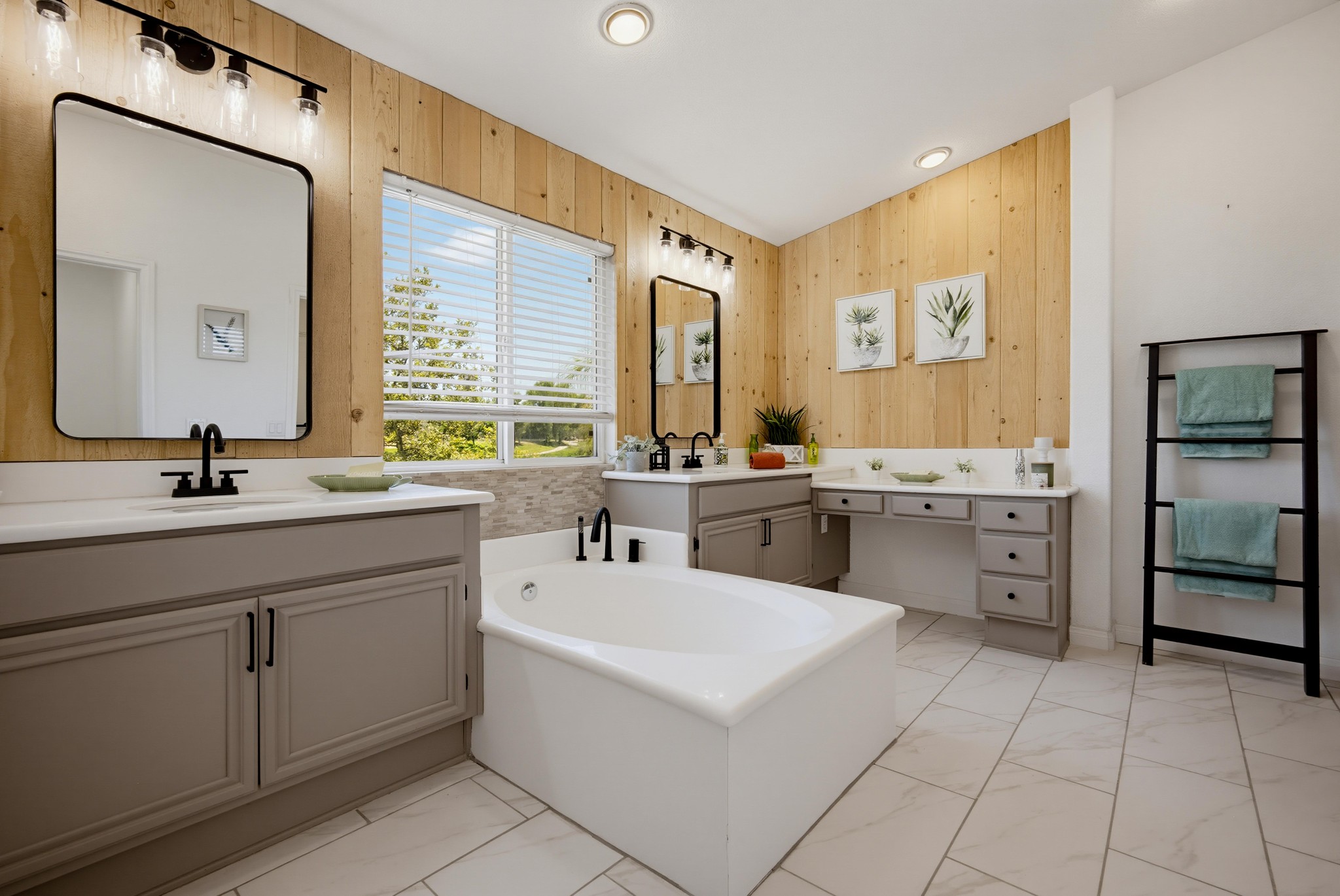 Virtual tour photo 39 of 72 for 45912 Paseo Gallante