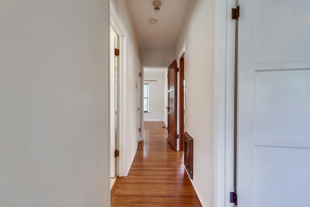 Virtual tour photo 25 of 50 for 4602 59th St
