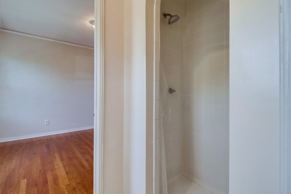 Virtual tour photo 31 of 50 for 4602 59th St