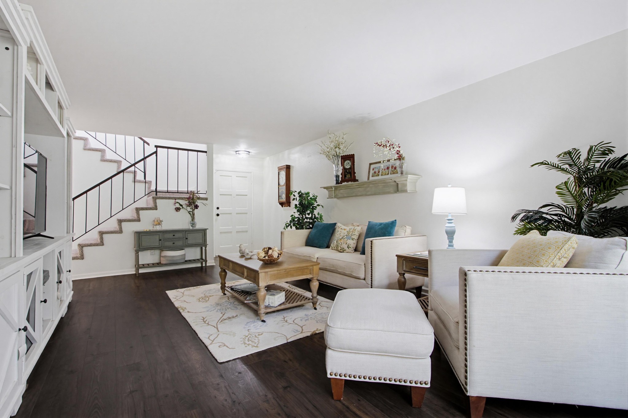 Virtual tour photo 5 of 43 for 4608 Driftwood Cir