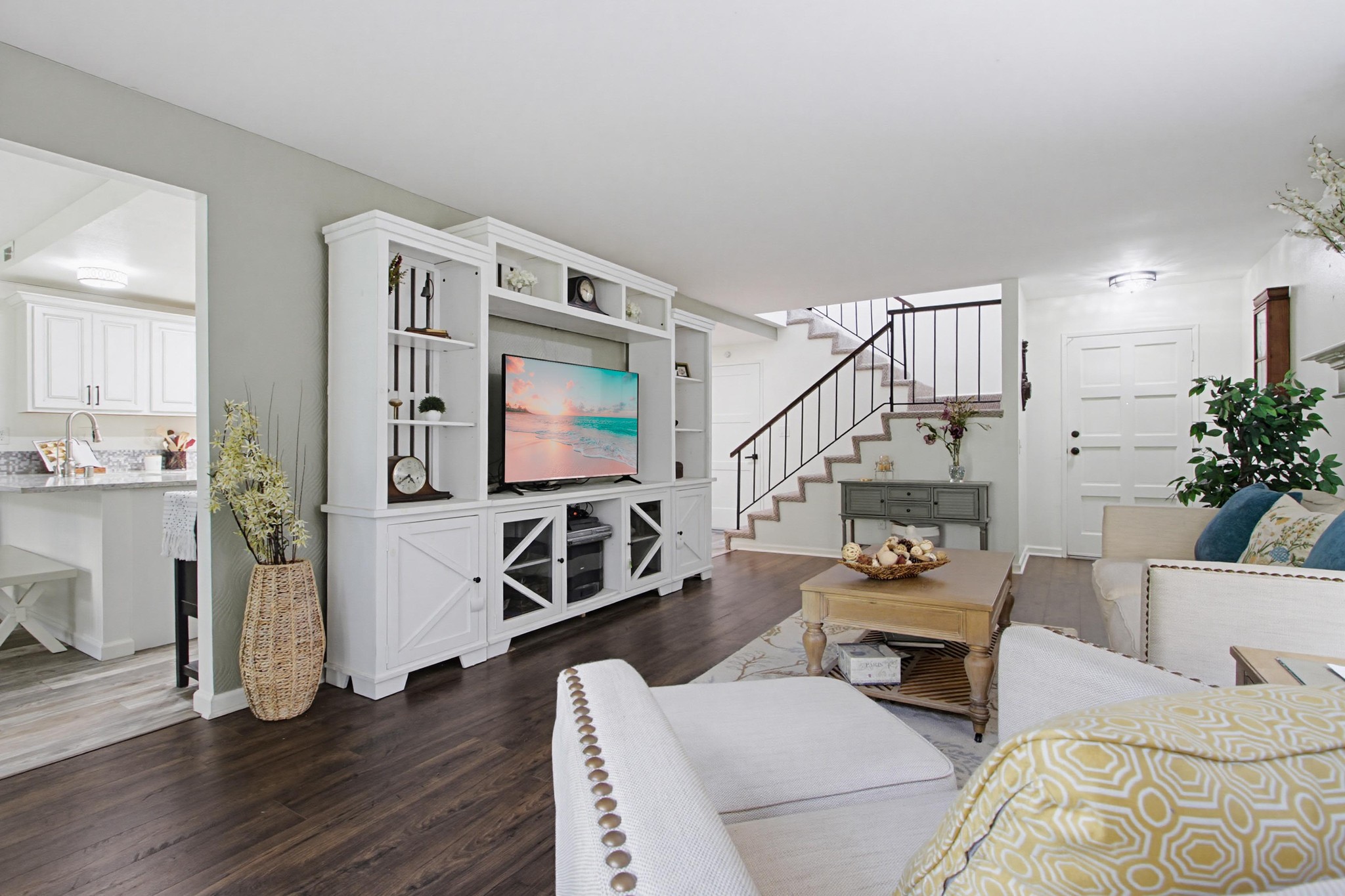 Virtual tour photo 6 of 43 for 4608 Driftwood Cir