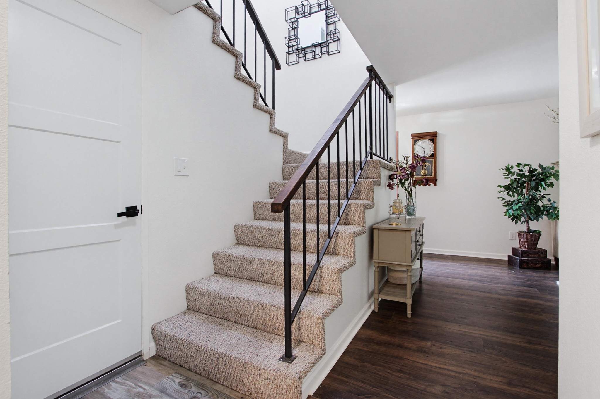 Virtual tour photo 16 of 43 for 4608 Driftwood Cir