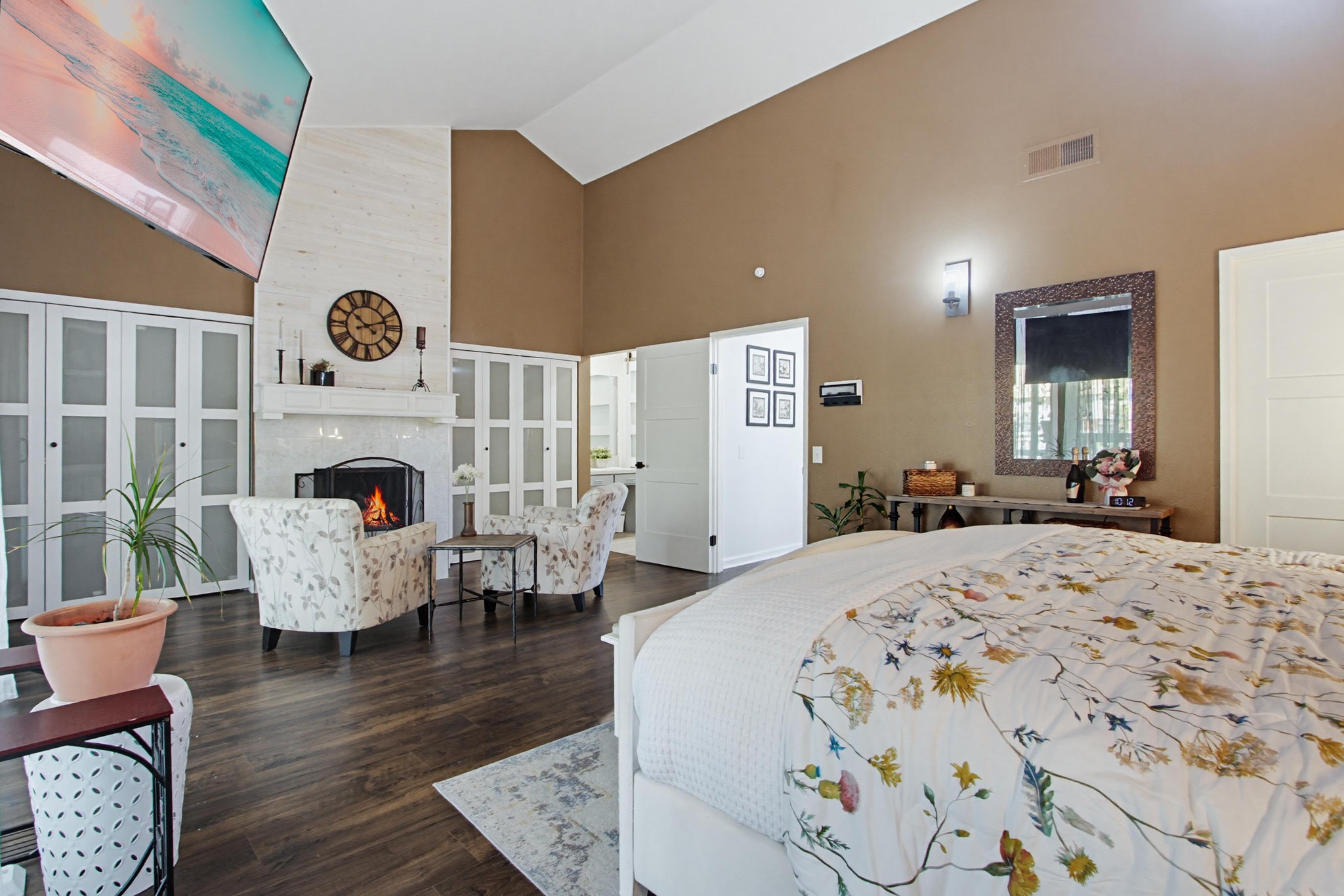 Virtual tour photo 20 of 43 for 4608 Driftwood Cir
