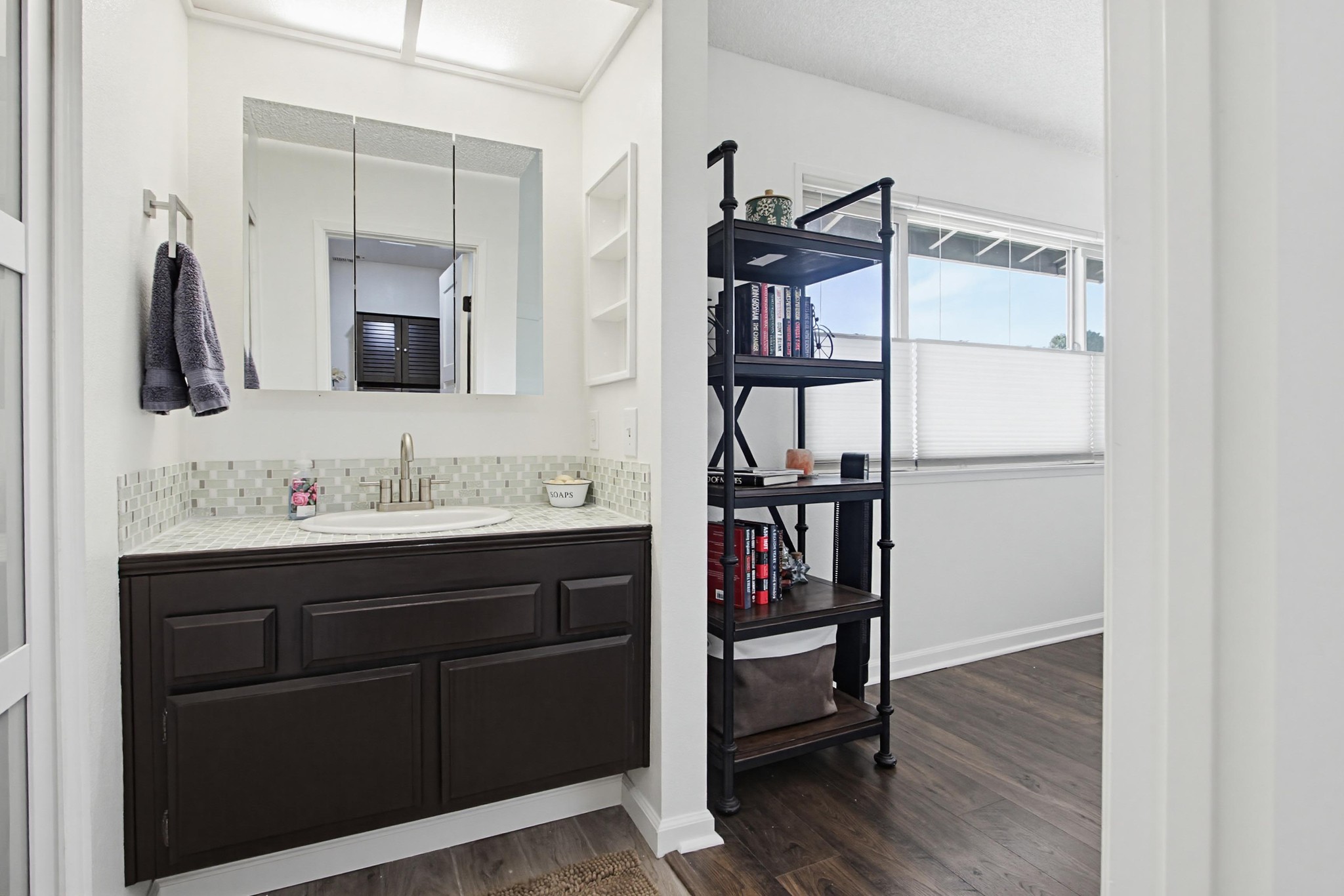 Virtual tour photo 32 of 43 for 4608 Driftwood Cir