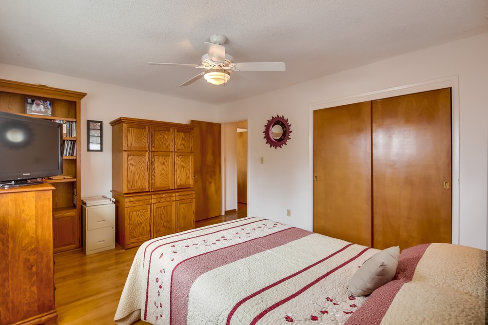 Virtual tour photo 32 of 46 for 4609 Seminole Dr