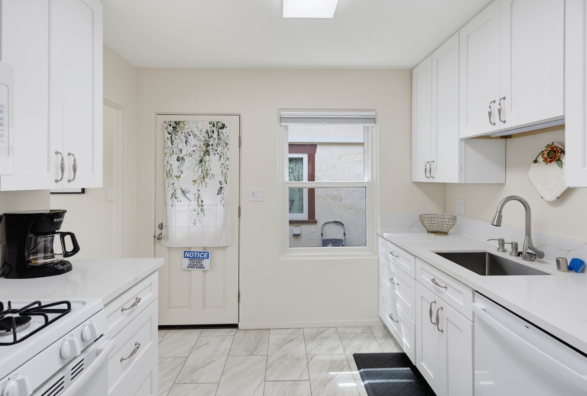 Virtual tour photo 21 of 40 for 4610 Alabama St