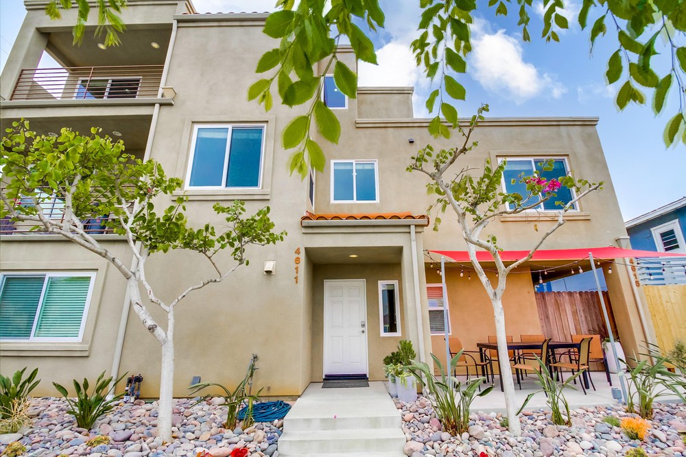 Virtual tour photo 3 of 64 for 4611 Dawes St