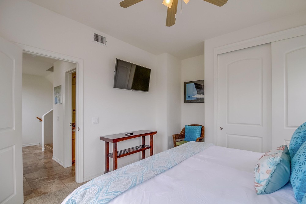 Virtual tour photo 51 of 64 for 4611 Dawes St