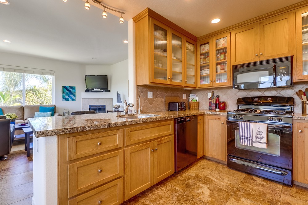 Virtual tour photo 17 of 47 for 4611 Dawes St