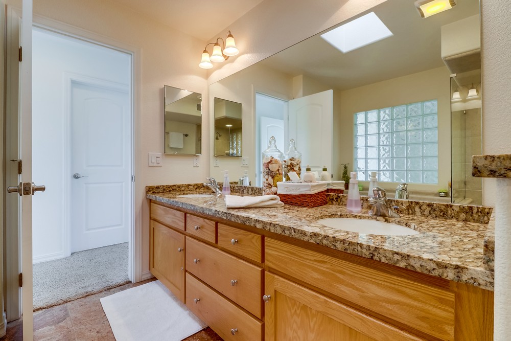 Virtual tour photo 33 of 47 for 4611 Dawes St