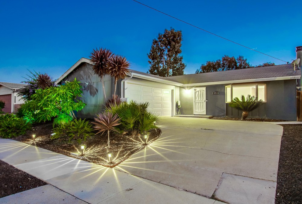 Virtual tour photo 1 of 54 for 4611 Murphy Ave