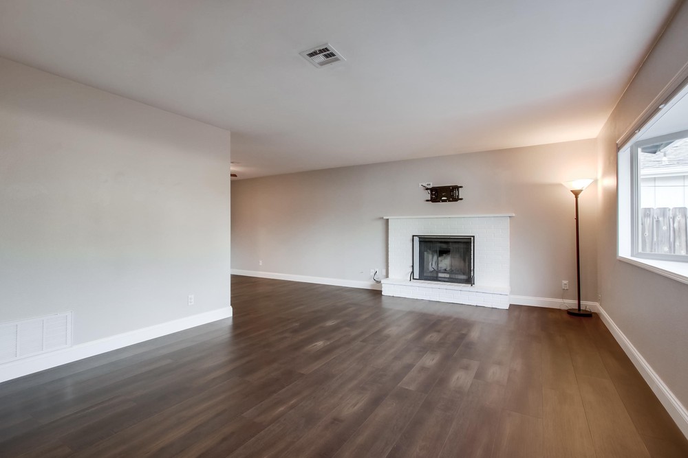 Virtual tour photo 16 of 54 for 4611 Murphy Ave