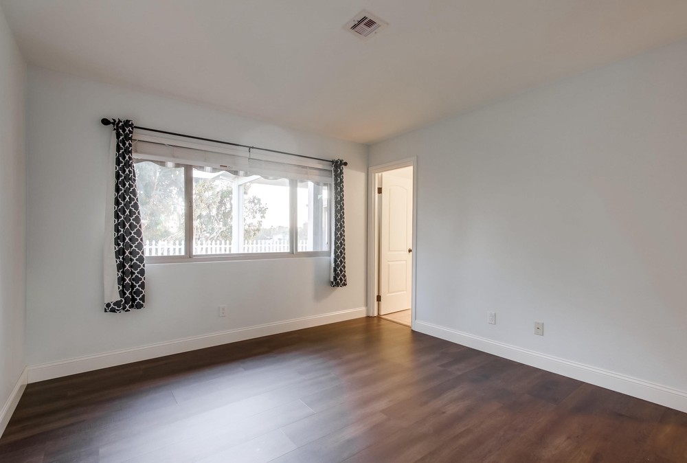 Virtual tour photo 26 of 54 for 4611 Murphy Ave