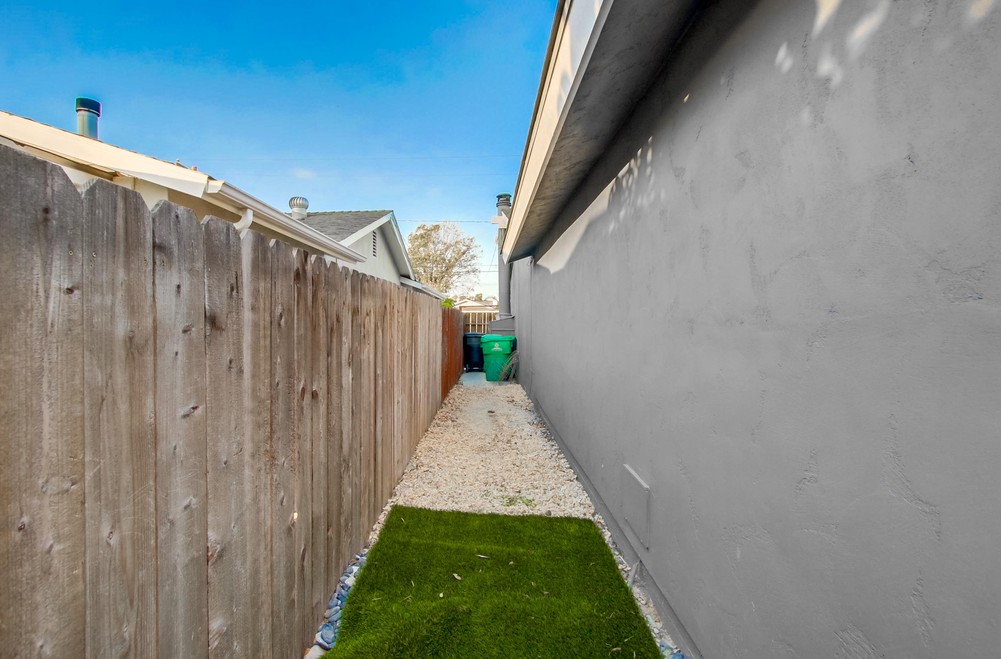 Virtual tour photo 52 of 54 for 4611 Murphy Ave