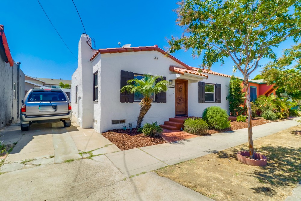 Virtual tour photo 1 of 38 for 4612 Wilson Ave