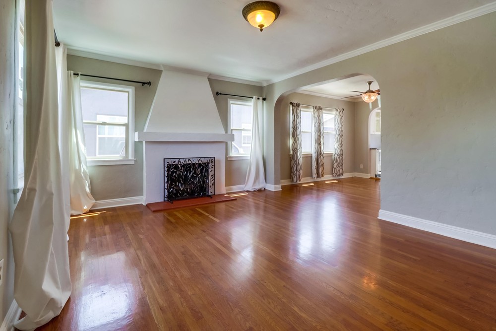 Virtual tour photo 8 of 38 for 4612 Wilson Ave
