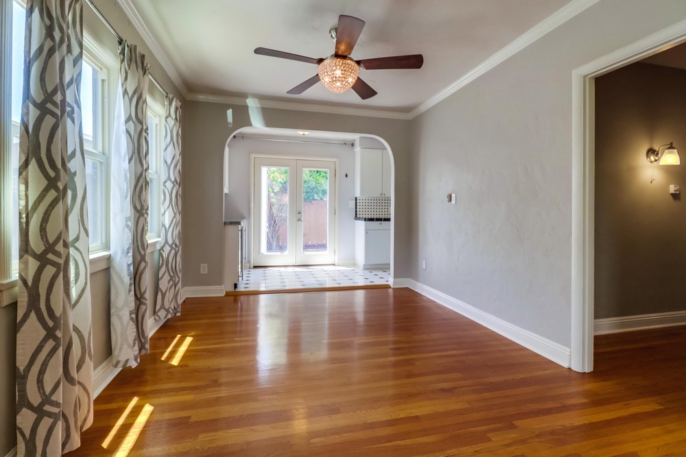 Virtual tour photo 12 of 38 for 4612 Wilson Ave
