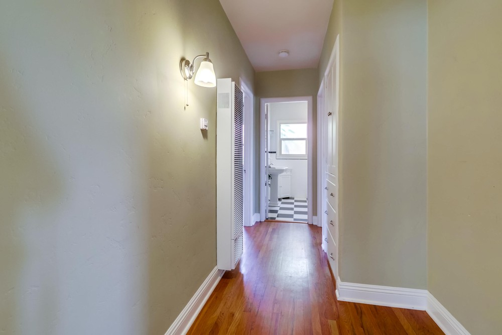 Virtual tour photo 22 of 38 for 4612 Wilson Ave