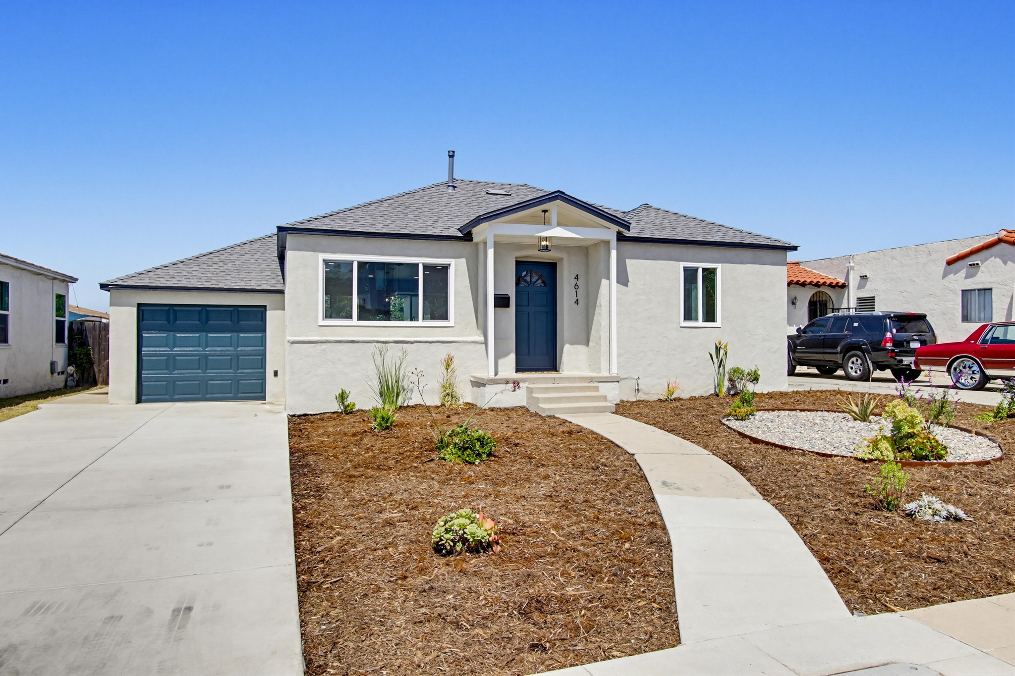Virtual tour photo 3 of 39 for 4614 Winona Ave