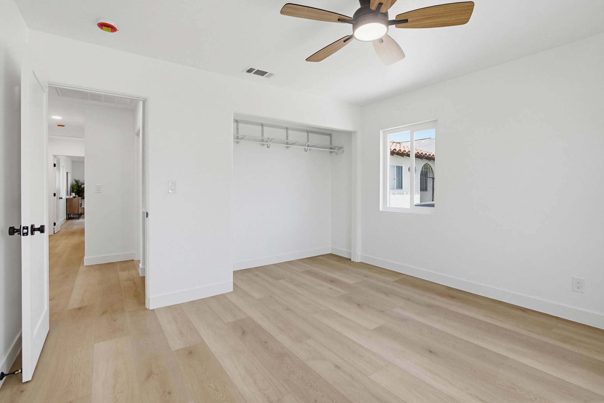 Virtual tour photo 18 of 39 for 4614 Winona Ave