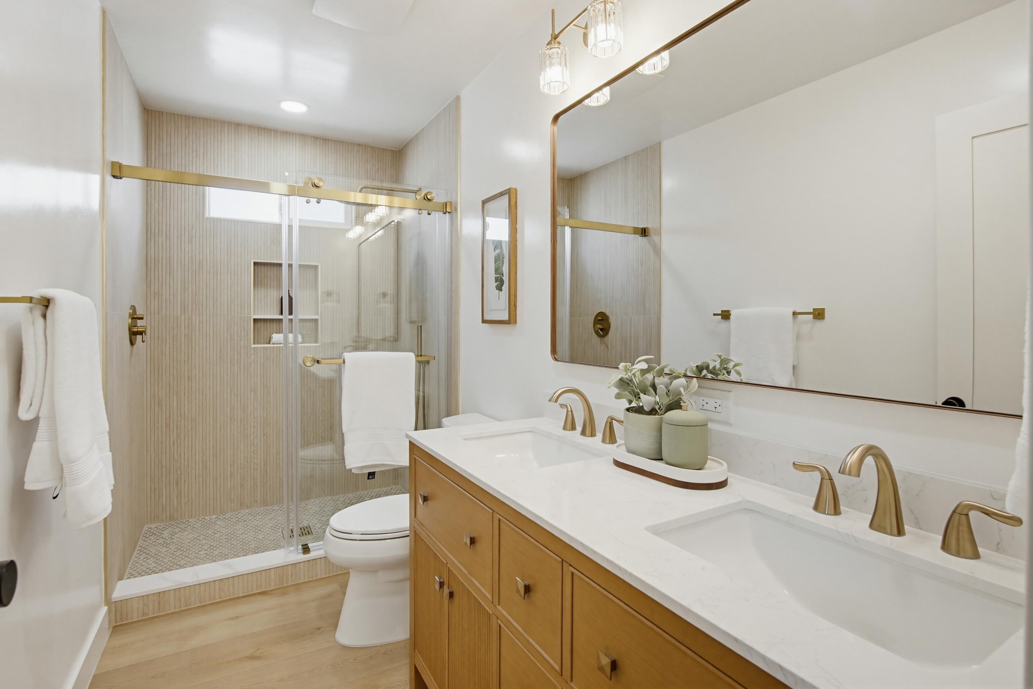 Virtual tour photo 25 of 39 for 4614 Winona Ave