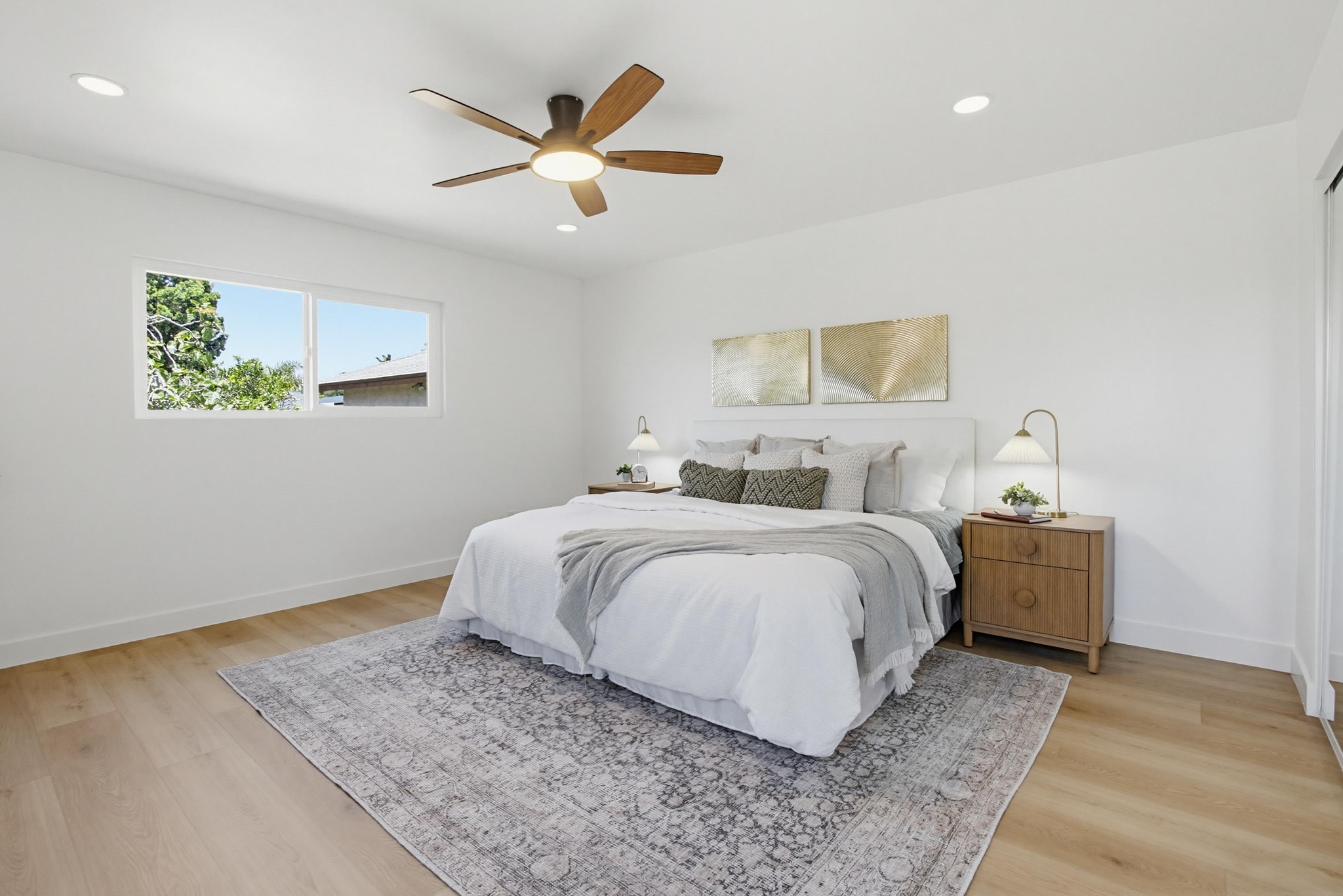 Virtual tour photo 27 of 39 for 4614 Winona Ave