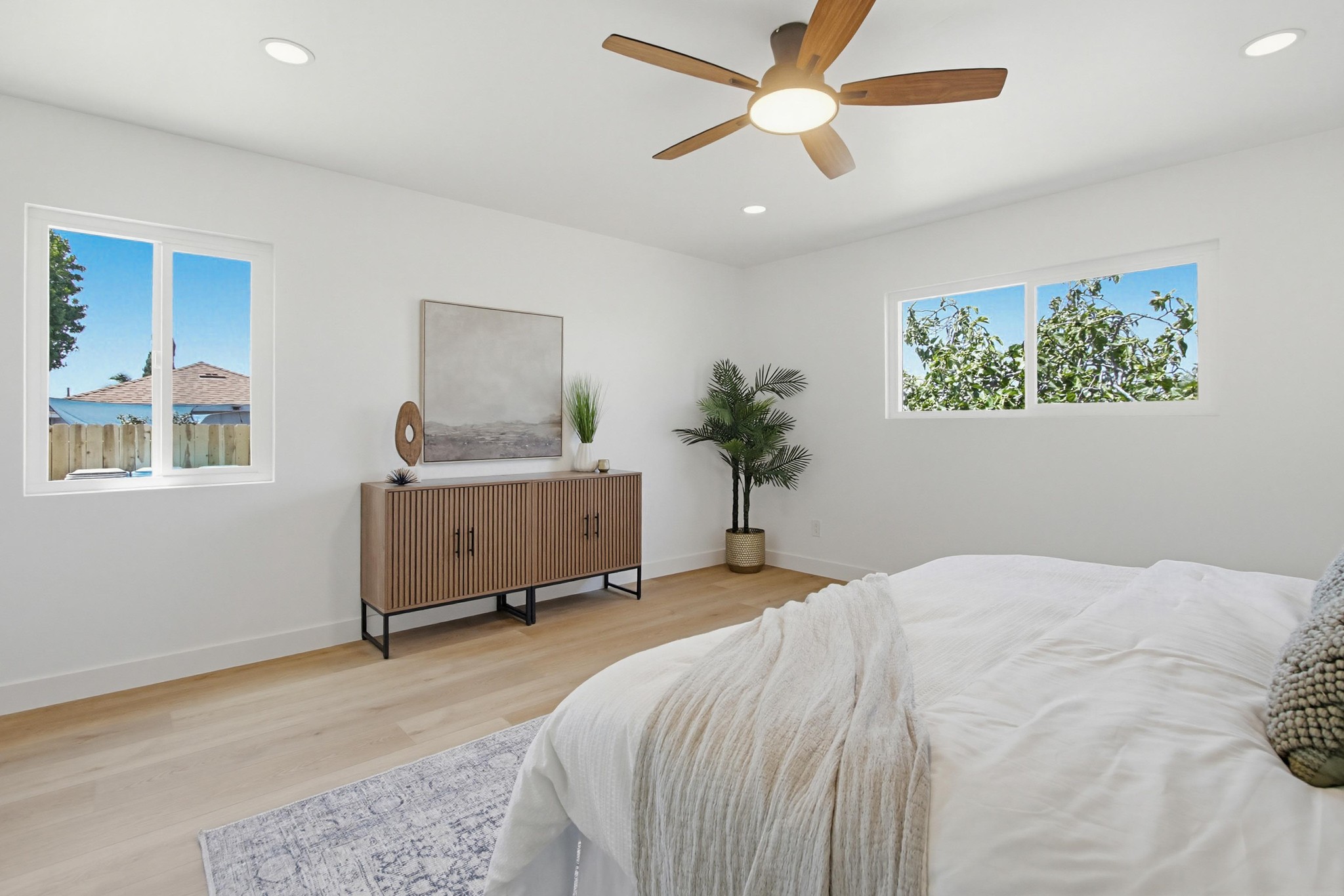 Virtual tour photo 28 of 39 for 4614 Winona Ave
