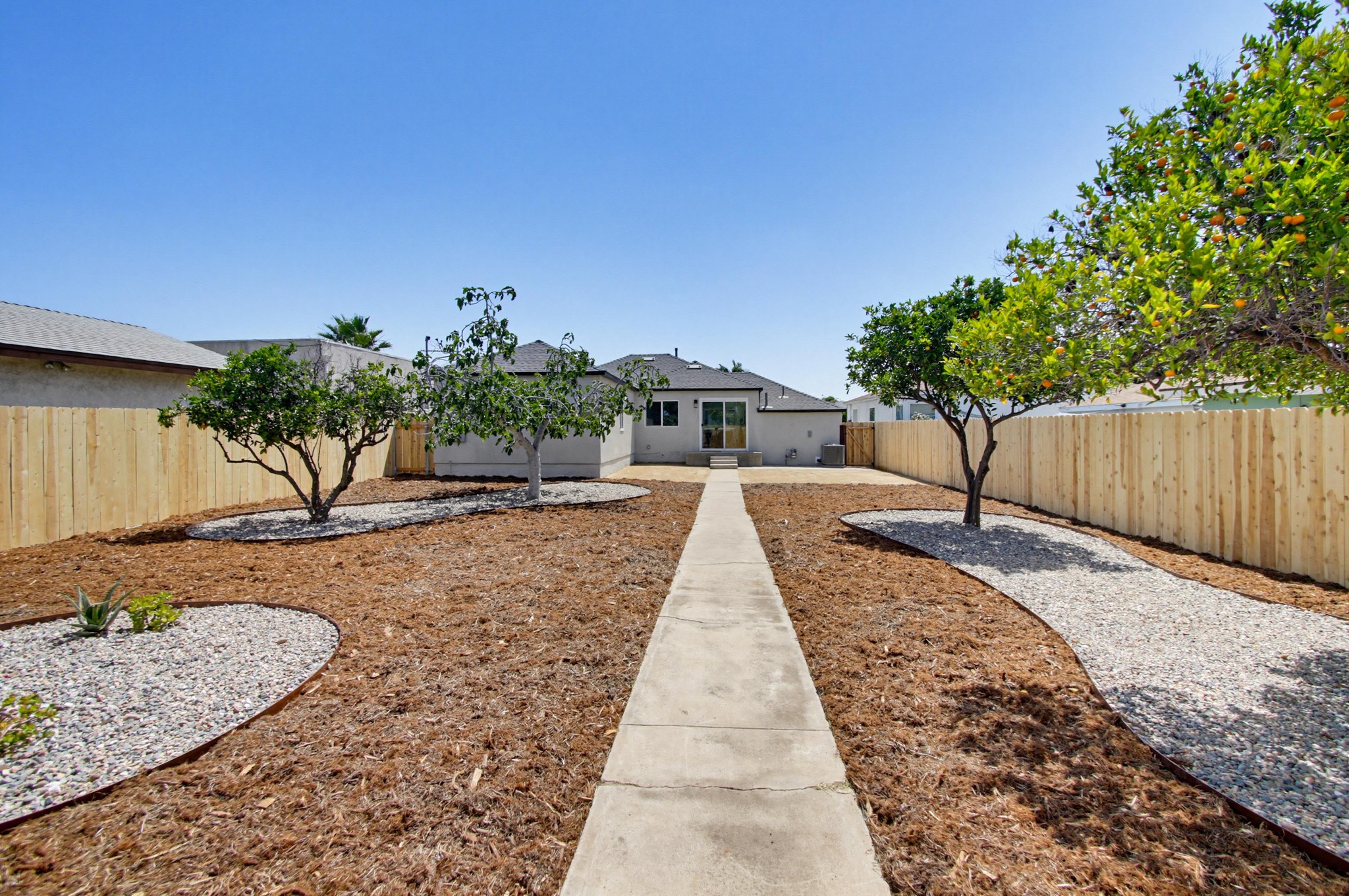 Virtual tour photo 36 of 39 for 4614 Winona Ave