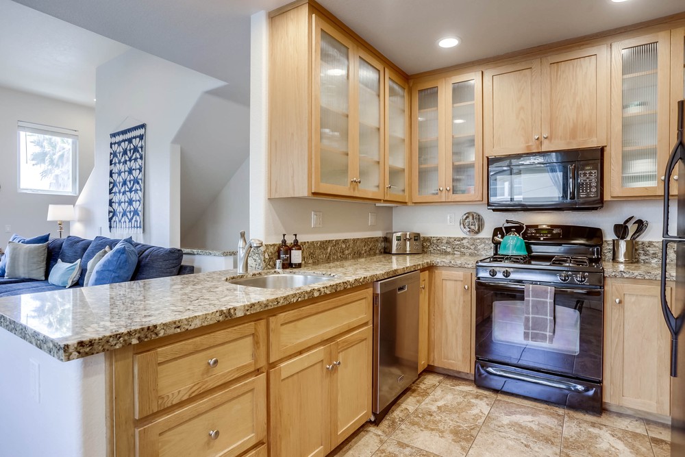 Virtual tour photo 18 of 39 for 4615 Dawes St