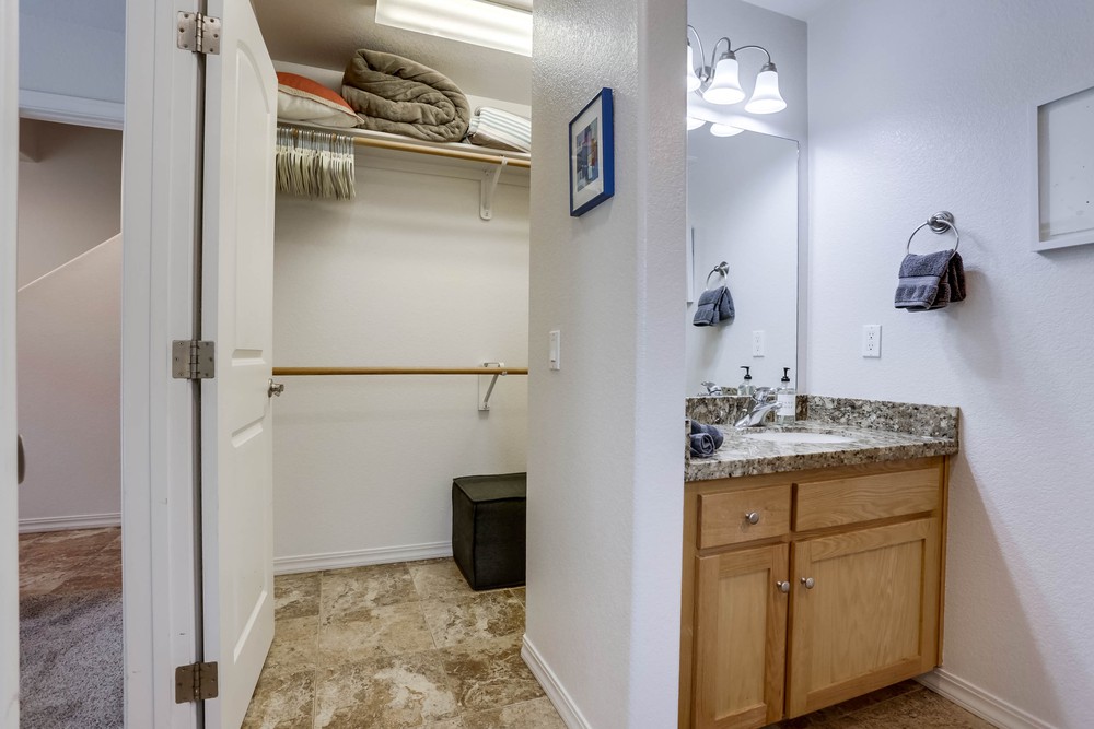 Virtual tour photo 38 of 39 for 4615 Dawes St