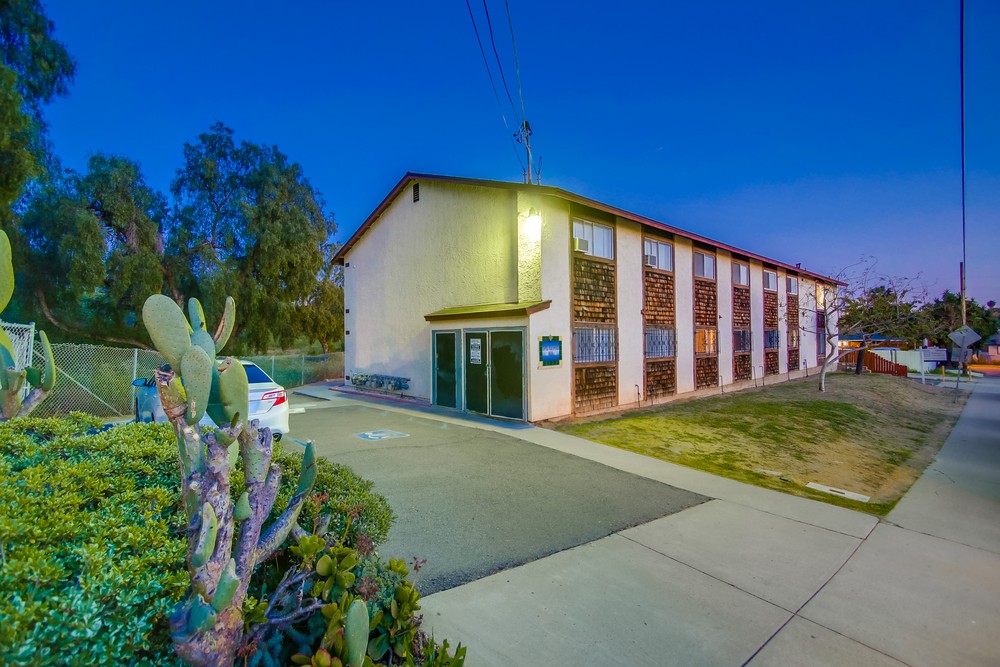 Virtual tour photo 4 of 48 for 4616 Delta St #5