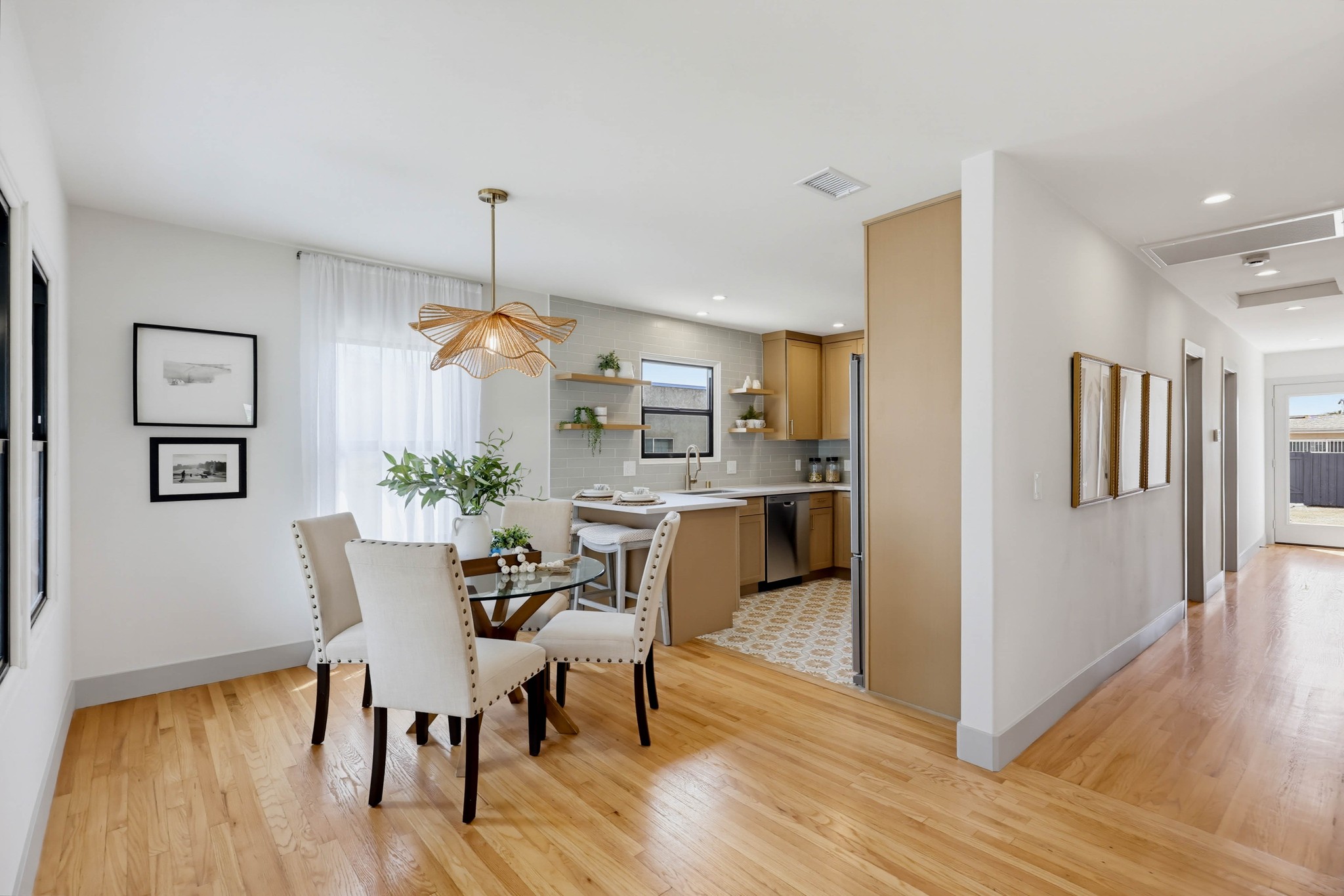 Virtual tour photo 15 of 75 for 4620 Altadena Ave.