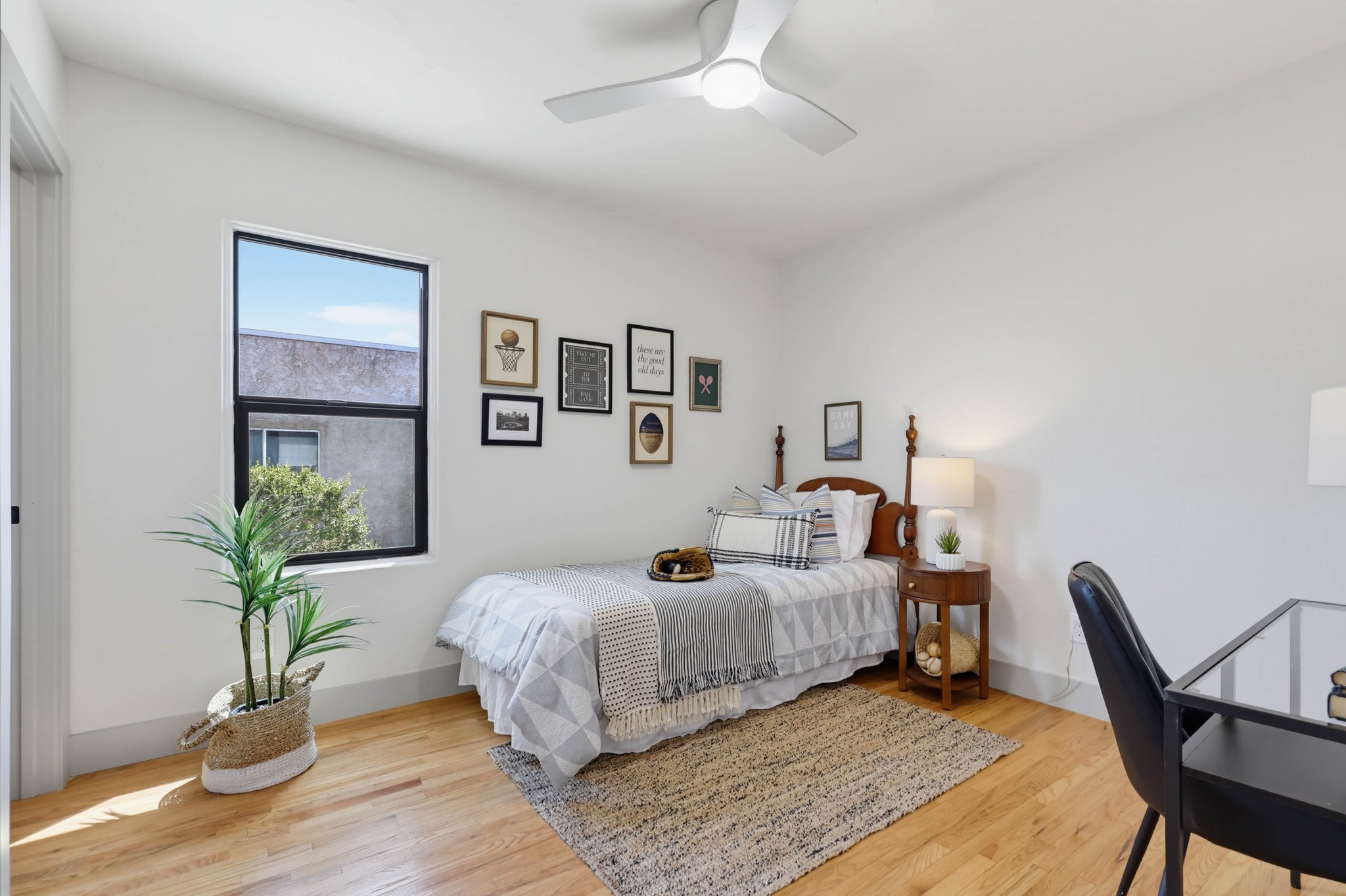 Virtual tour photo 32 of 75 for 4620 Altadena Ave.