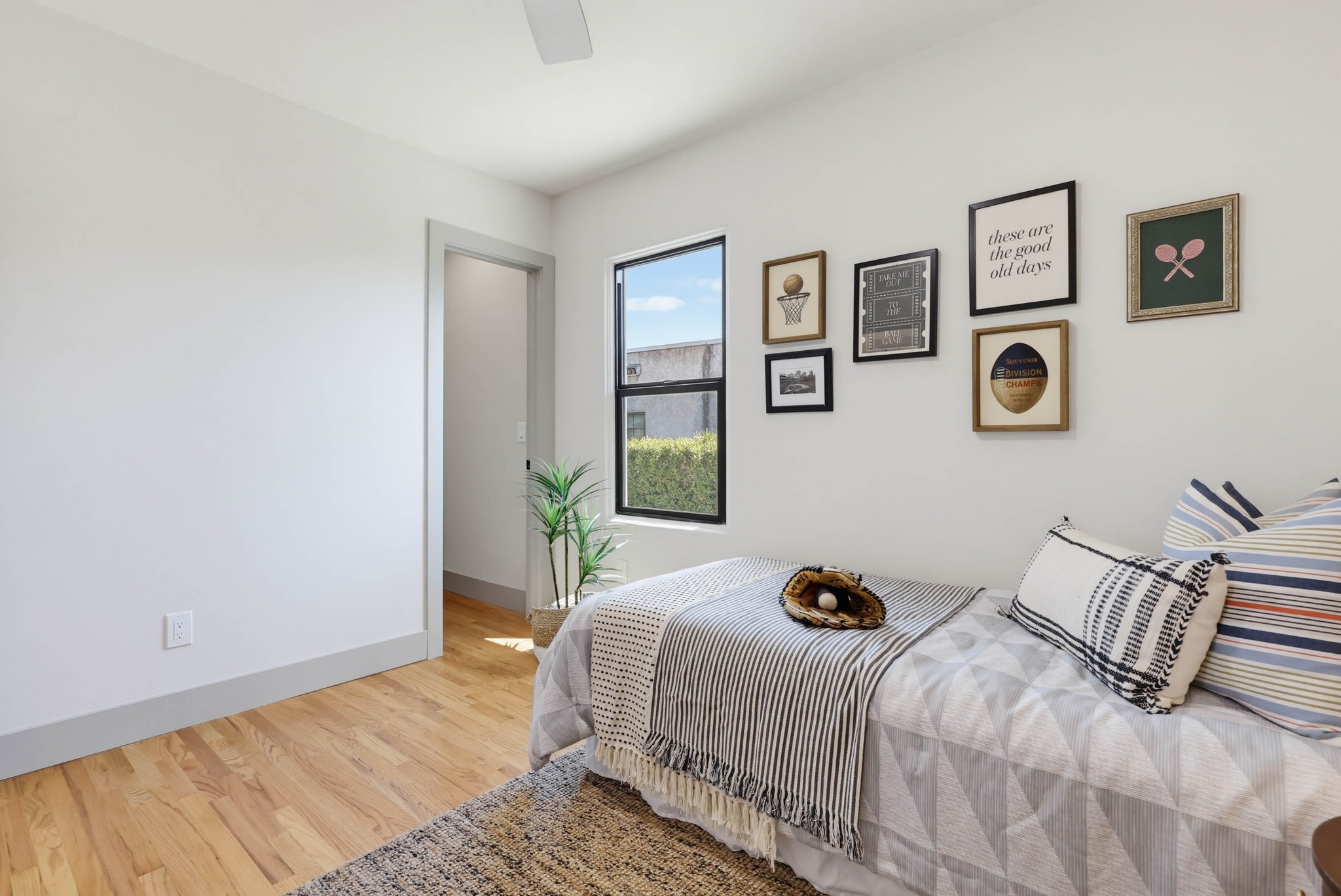 Virtual tour photo 33 of 75 for 4620 Altadena Ave.