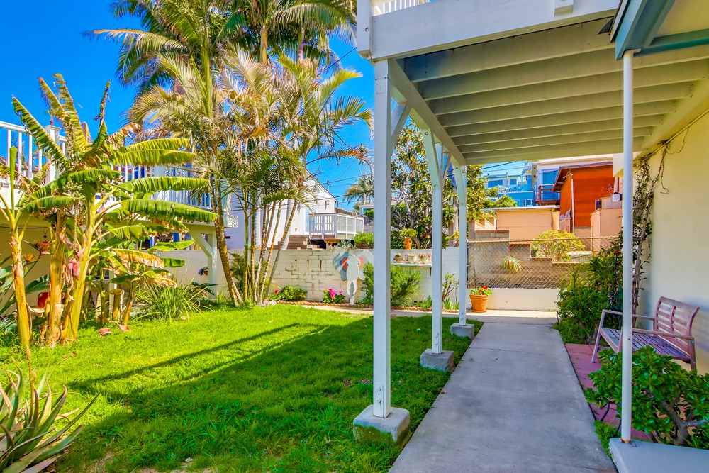 Virtual tour photo 4 of 43 for 4621 Santa Monica Ave