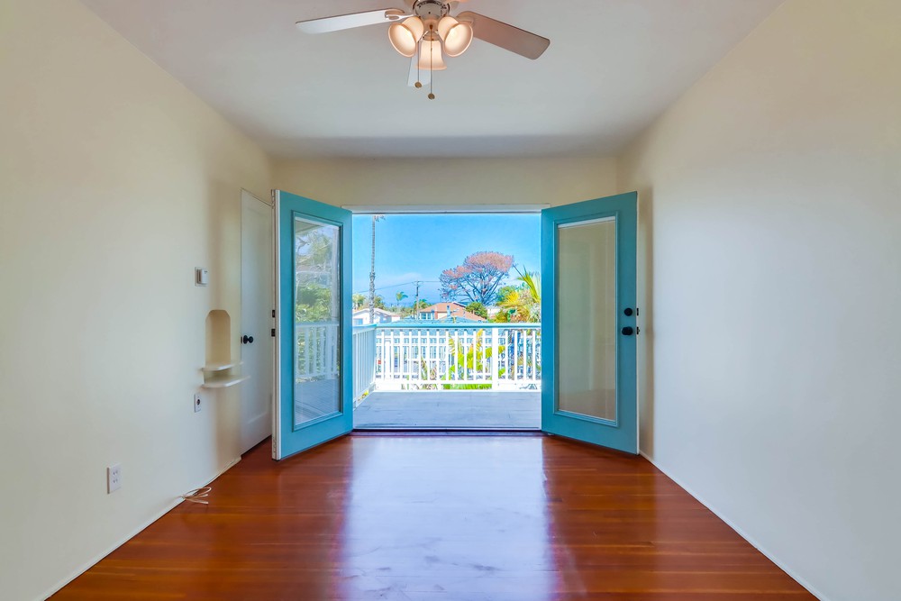 Virtual tour photo 9 of 43 for 4621 Santa Monica Ave