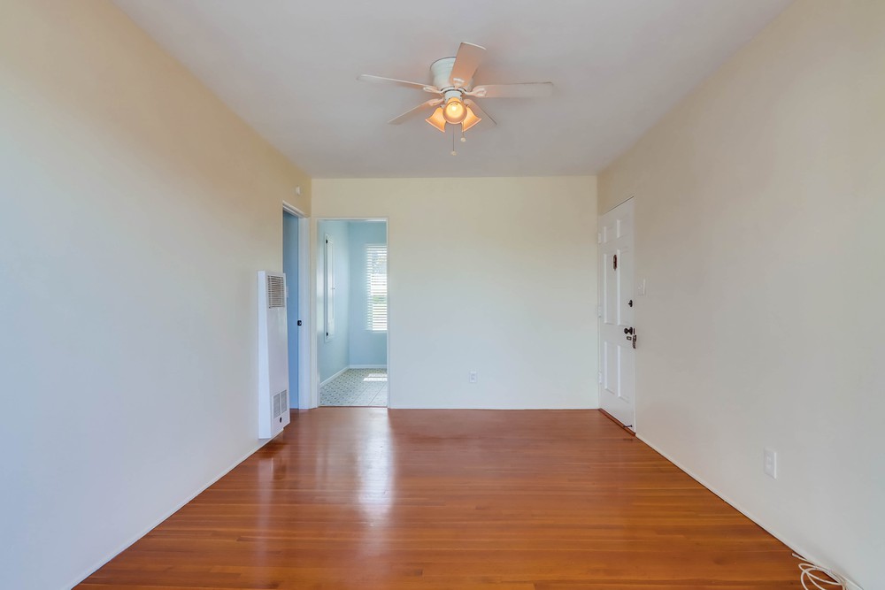Virtual tour photo 11 of 43 for 4621 Santa Monica Ave