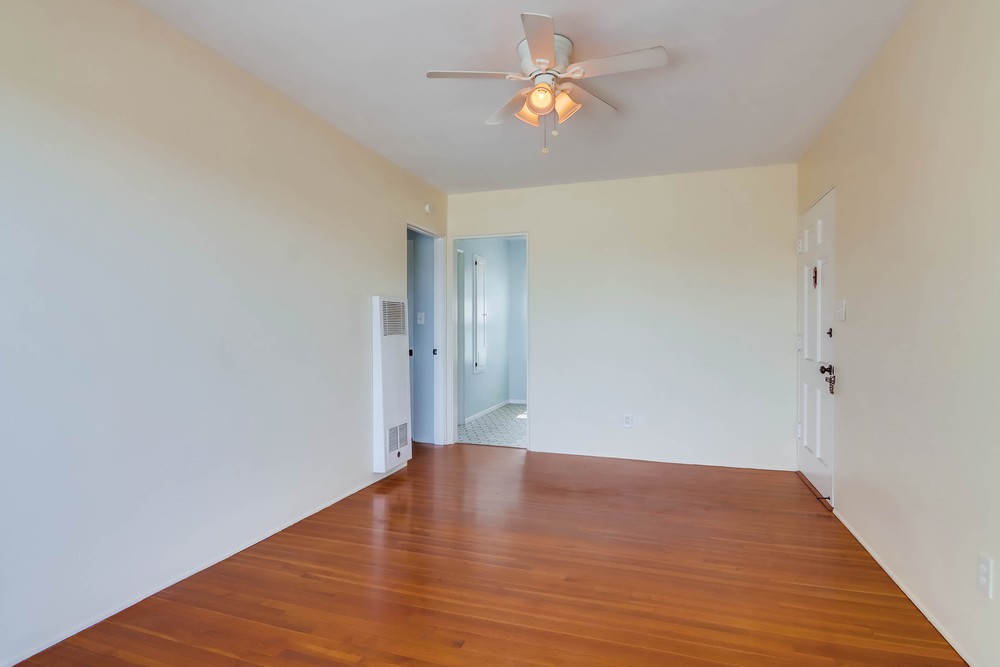 Virtual tour photo 12 of 43 for 4621 Santa Monica Ave