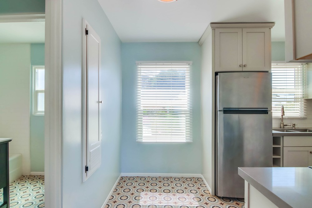 Virtual tour photo 14 of 43 for 4621 Santa Monica Ave