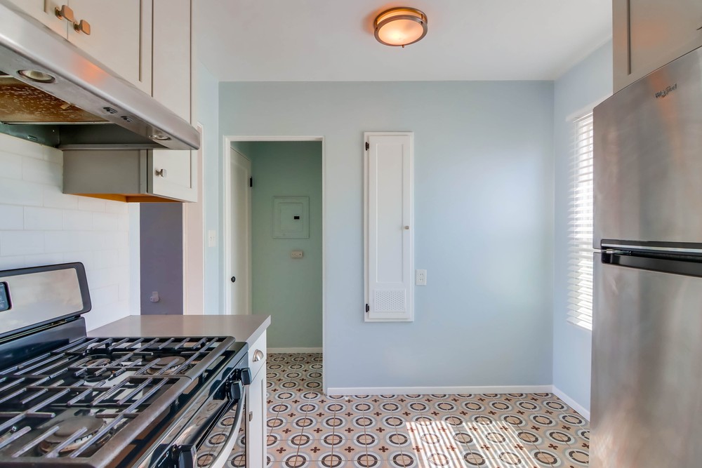 Virtual tour photo 20 of 43 for 4621 Santa Monica Ave