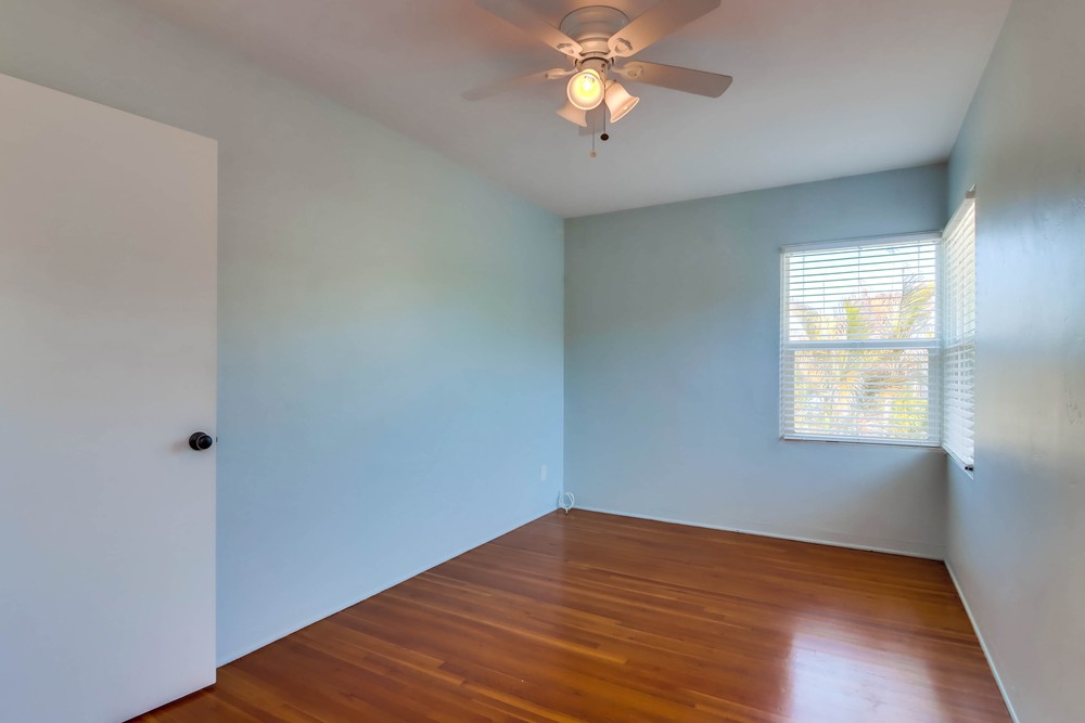 Virtual tour photo 25 of 43 for 4621 Santa Monica Ave