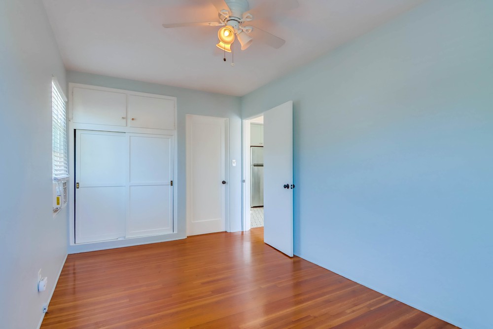 Virtual tour photo 27 of 43 for 4621 Santa Monica Ave