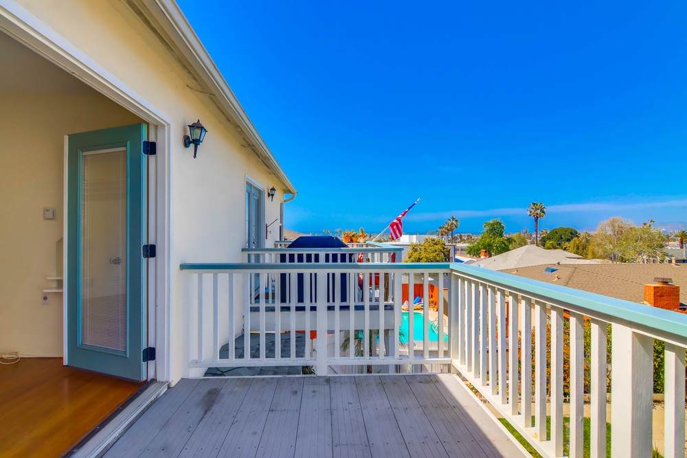 Virtual tour photo 28 of 43 for 4621 Santa Monica Ave