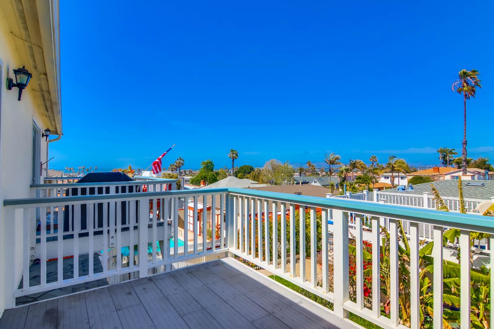 Virtual tour photo 31 of 43 for 4621 Santa Monica Ave