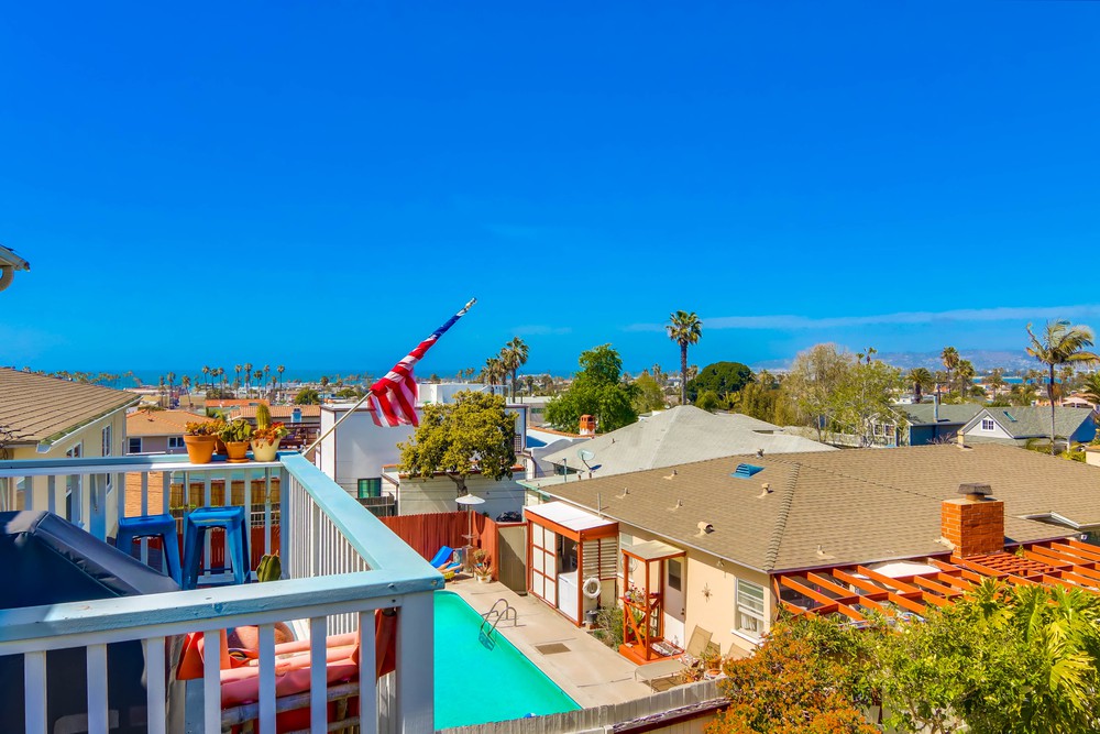 Virtual tour photo 34 of 43 for 4621 Santa Monica Ave