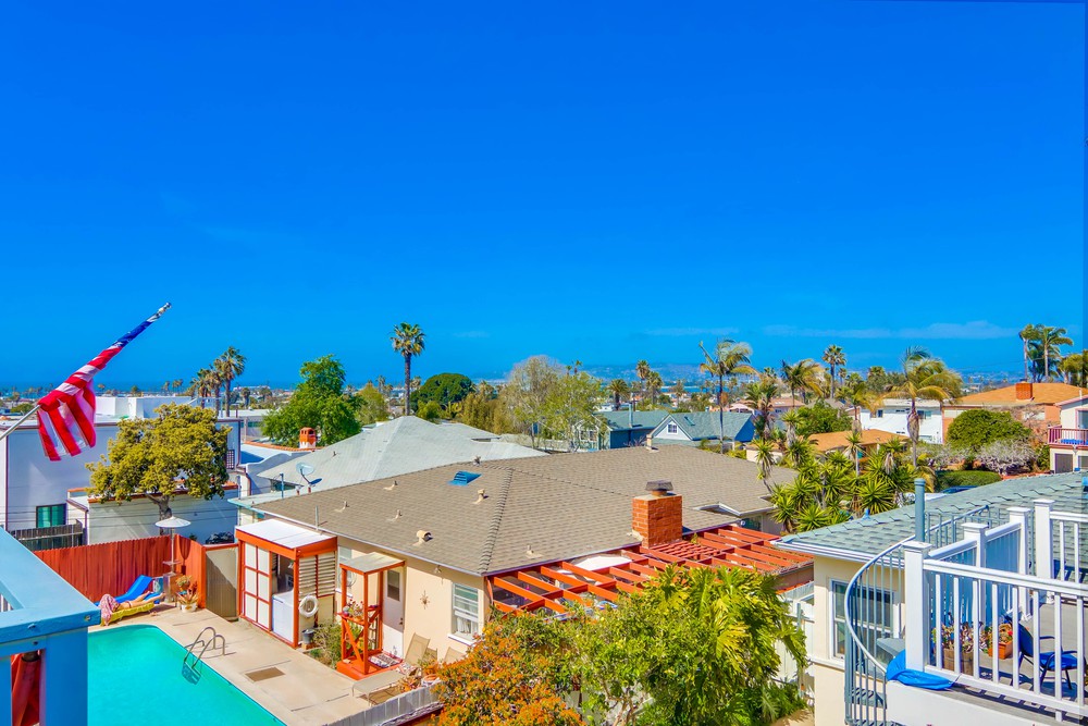 Virtual tour photo 35 of 43 for 4621 Santa Monica Ave