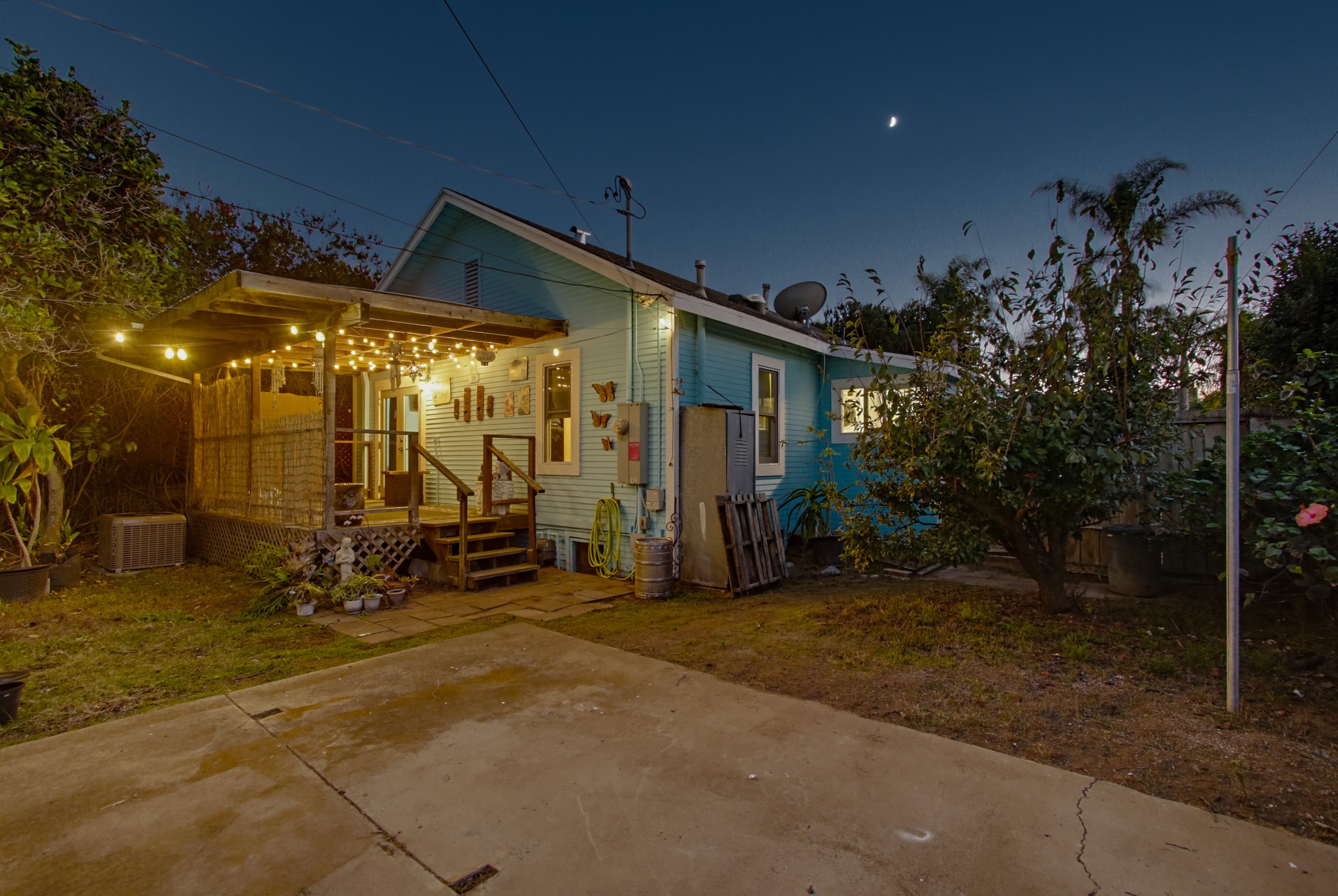 Virtual tour photo 12 of 75 for 4622 Lotus St