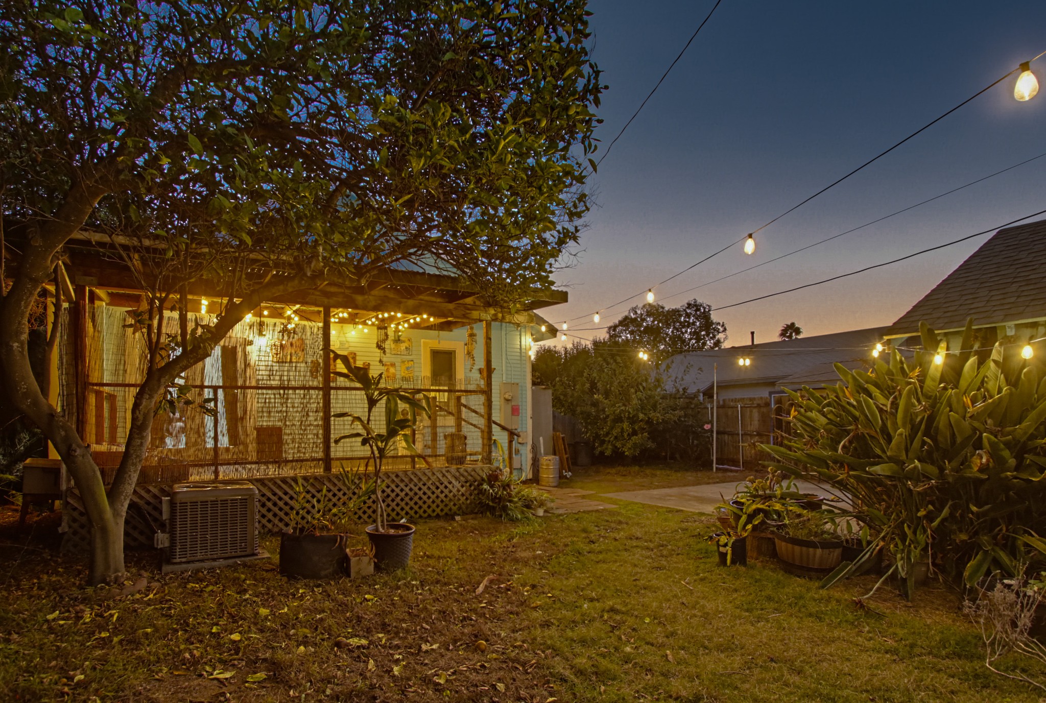 Virtual tour photo 16 of 75 for 4622 Lotus St