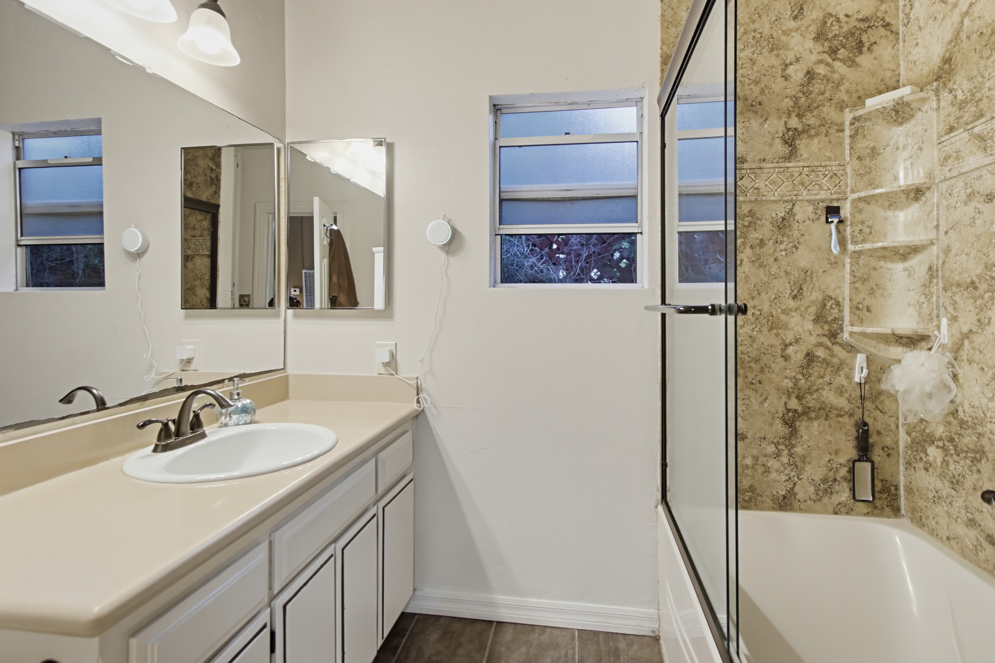 Virtual tour photo 40 of 75 for 4622 Lotus St