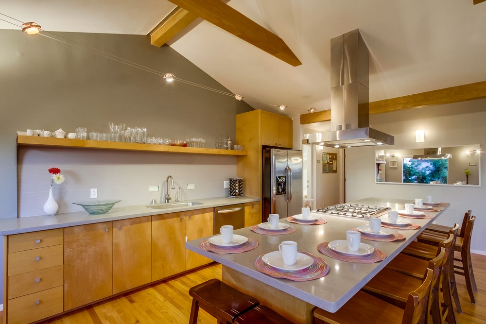 Virtual tour photo 8 of 61 for 4624 Bermuda Ave